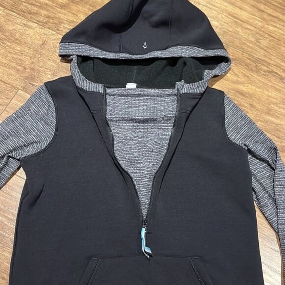 Ivivva black cozy panel neck hoodie grey sleeves - Picture 3 of 11